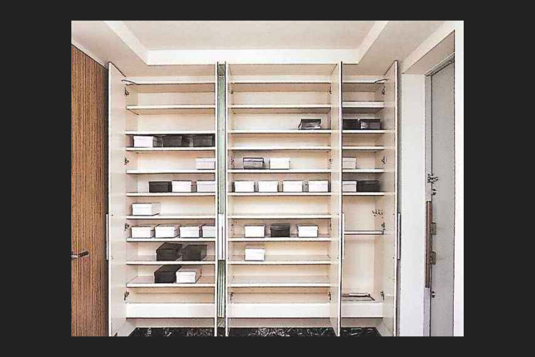 ガーデンヒルズ千里中央のトールタイプ下足入