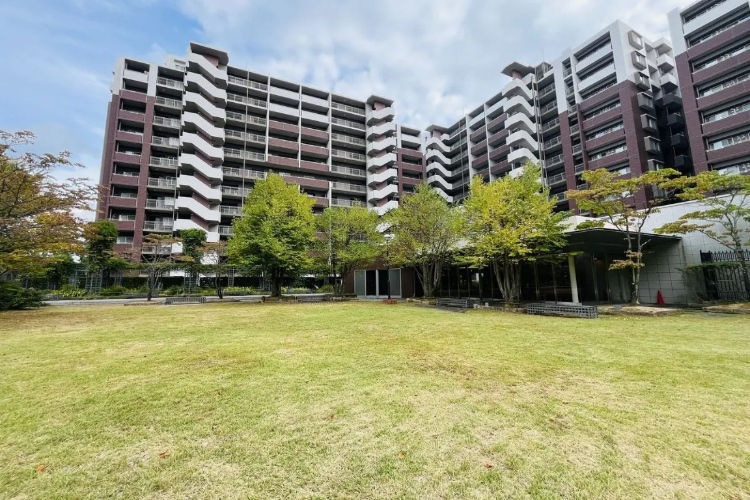 ガーデンヒルズ千里中央の外観3