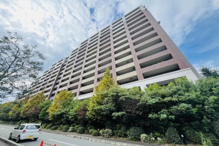 ガーデンヒルズ千里中央の外観